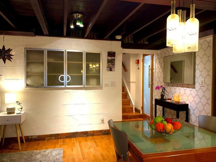 Live In This Iconic East Side Lower Level Unit Providence Exterior photo